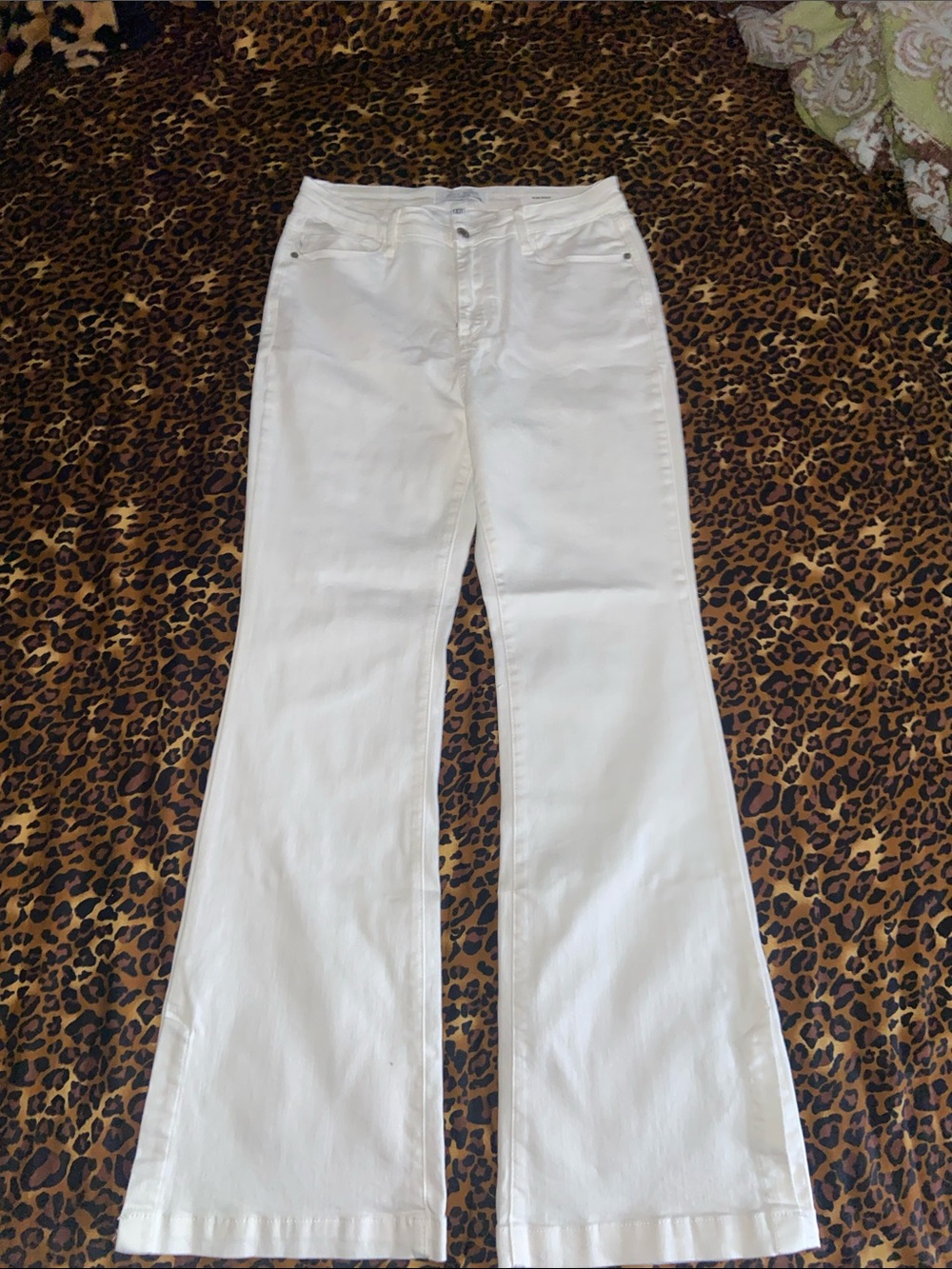 Judy Blue White Slim Boot Jeans